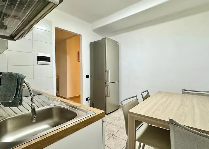 Fronte Mare Ampio Quadrilocale * Alassio